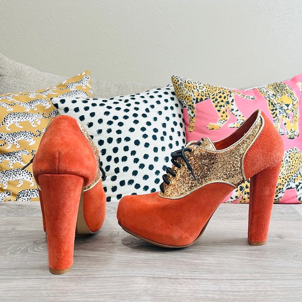 Kimchi Blue Urban Outfitters Rust Orange Suede Platform Heels with Gold Glitter